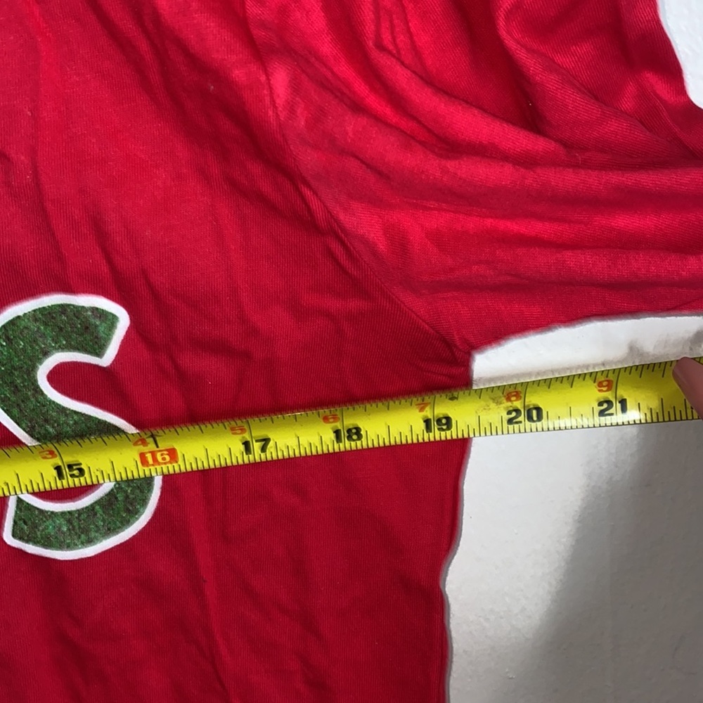 🎈Red long sleeve with green detailing “Drink up Grinches”! - Picture 5 of 7